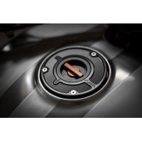 AEM FACTORY - 'ENDURANCE' GAS CAP WITH QUICK RELEASE ACTION FOR DUCATI and MV AGUSTA AEM FACTORY - 'ENDURANCE' GAS CAP WITH QUICK RELEASE ACTION FOR DUCATI and MV AGUSTA