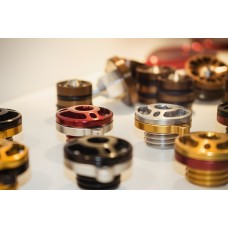 AEM FACTORY - DUCATI BILLET TWO COLOR ENGINE OIL FILLER CAP (M22X1.5)