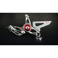 AEM FACTORY - DUCATI 899 / 959 / 1199 / 1299 / V2 PANIGALE ADJUSTABLE BILLET REARSETS  WITH COLORED ECCENTRIC