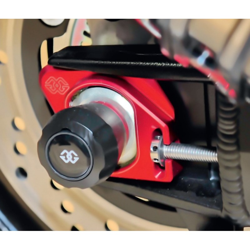 Gilles AXB Chain Adjuster for the Suzuki GSF 1250 Bandit GSXR 600 (1996