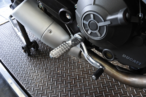 AELLA Riding Step Kit (Rearsets) for the Ducati Scrambler AELLA Riding Step Kit (Rearsets) for the Ducati Scrambler
