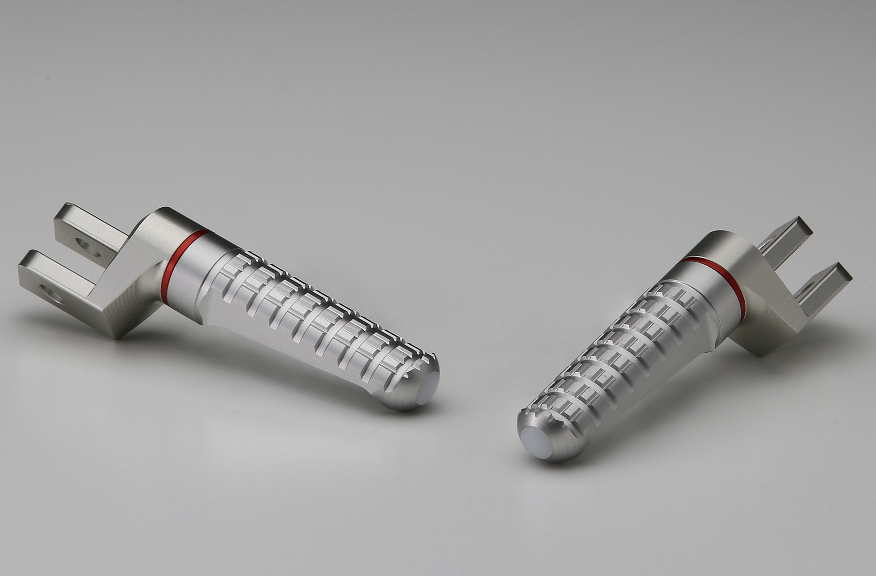 AELLA Carved Footpegs for the BMW R1200R / R1200RS AELLA Carved Footpegs for the BMW R1200R / R1200RS