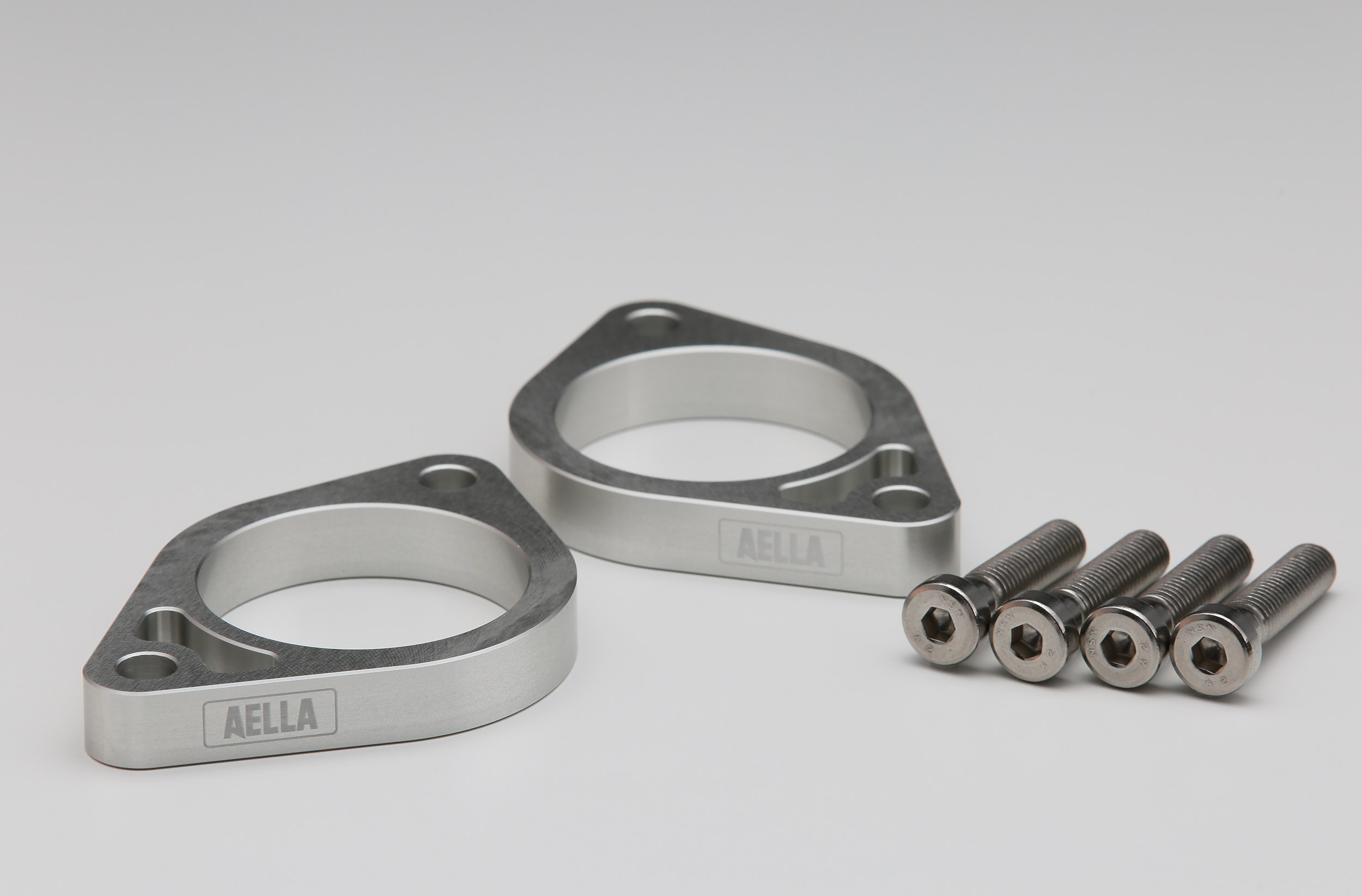 AELLA Bar Risers 15mm for the Ducati Supersport 939 / 950 AELLA Bar Risers 15mm for the Ducati Supersport 939 / 950