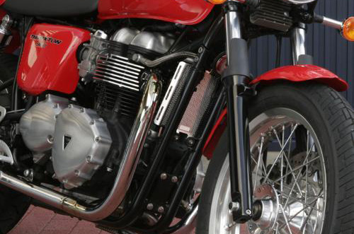 AELLA Oil Cooler Guard for Triumph Bonneville / Scrambler / Thruxton AELLA Oil Cooler Guard for Triumph Bonneville / Scrambler / Thruxton