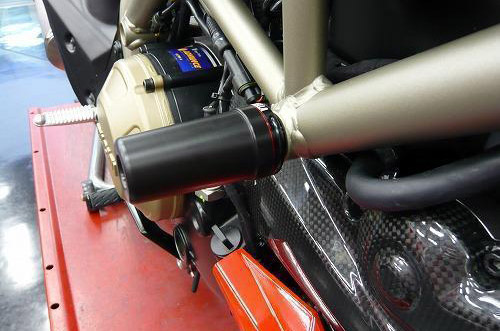 AELLA Frame Sliders for Ducati 848/1098/1198 Superbikes AELLA Frame Sliders for Ducati 848/1098/1198 Superbikes