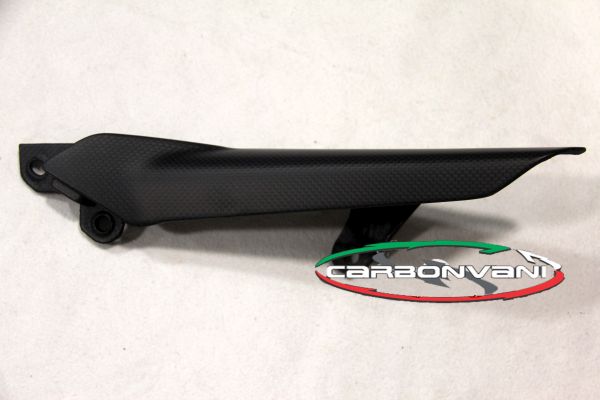 CARBONVANI - DUCATI 2017+ SUPERSPORT / S CARBON FIBER CHAIN GUARD CARBONVANI - DUCATI 2017+ SUPERSPORT / S CARBON FIBER CHAIN GUARD