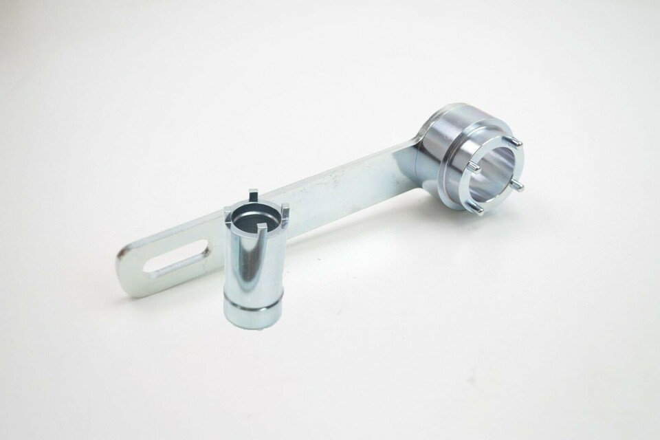 KBike INTERNAL Pully Holding Tool (18 tooth) and Socket for Ducati Desmoquattro and Aircooled Engines KBike INTERNAL Pully Holding Tool (18 tooth) and Socket for Ducati Desmoquattro and Aircooled Engines