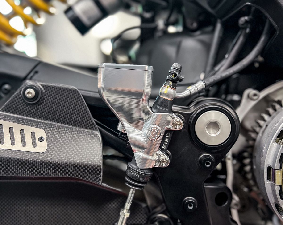 Motocorse Billet Rear Brake Reservoir for Ducati Diavel V4 Motocorse Billet Rear Brake Reservoir for Ducati Diavel V4