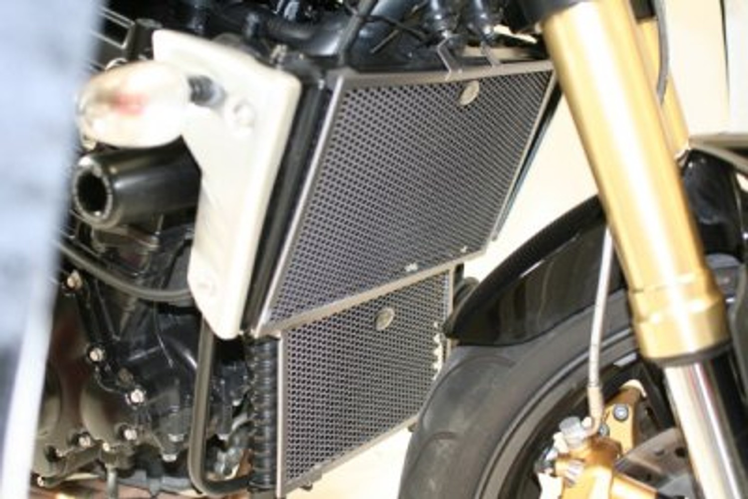 03 Gsx R1000 Radiator R&G Racing Radiator & Oil Cooler Guard Set for the Suzuki GSX-R1000 '96-22