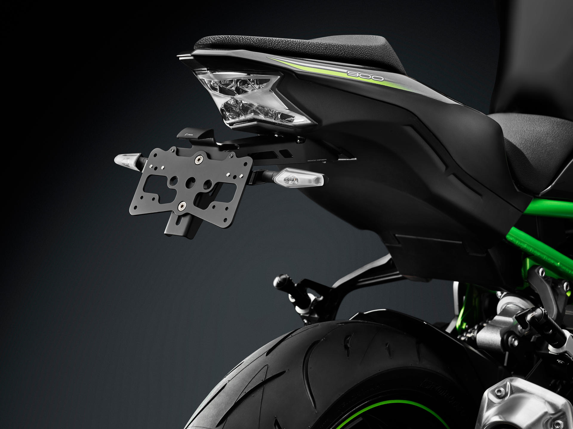 Rizoma License Plate Support 'Fox' For the Kawasaki Z900 (2017+) Rizoma License Plate Support 'Fox' For the Kawasaki Z900 (2017+)