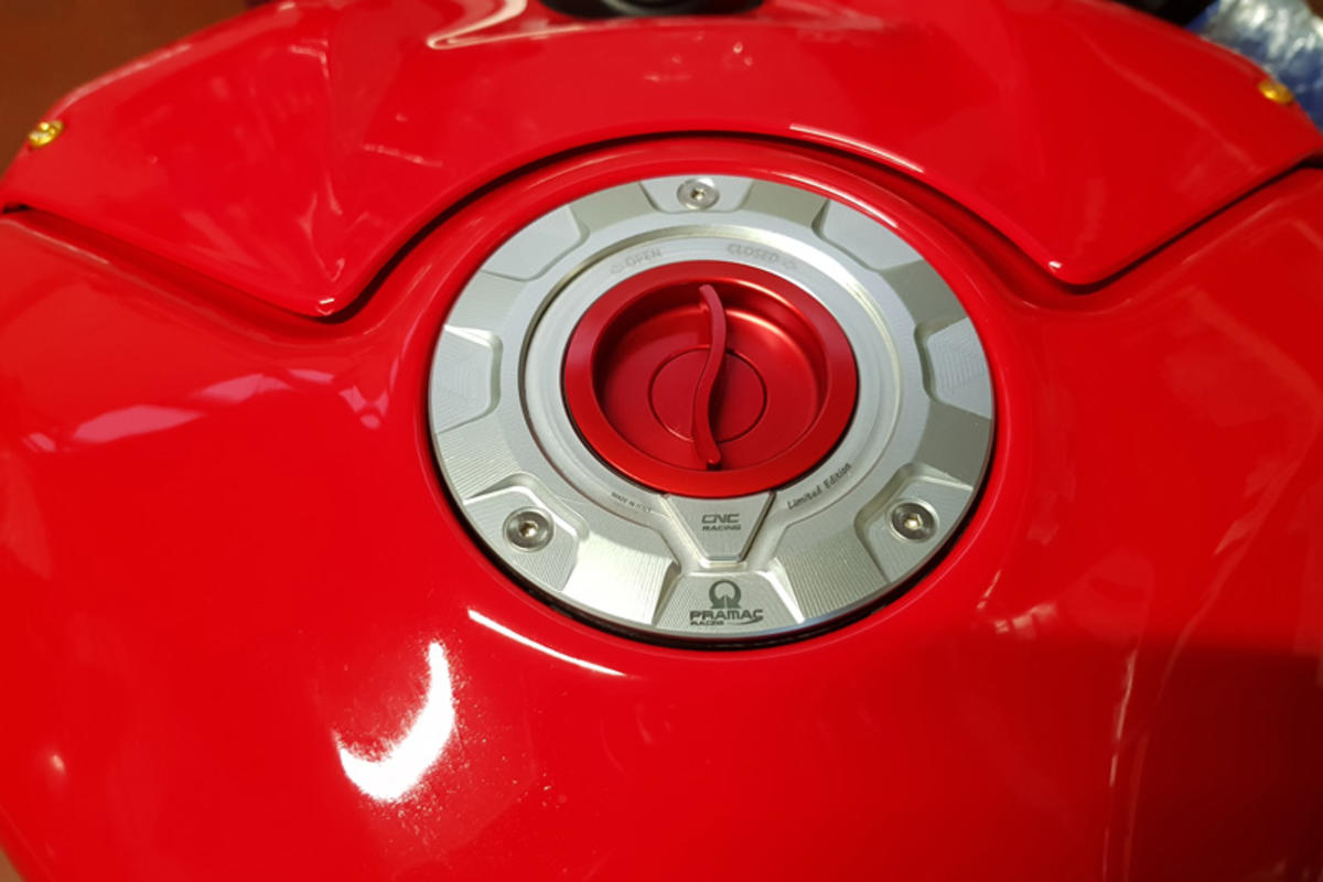 CNC Racing PRAMAC RACING LIMITED EDITION Quick Release Gas Cap for