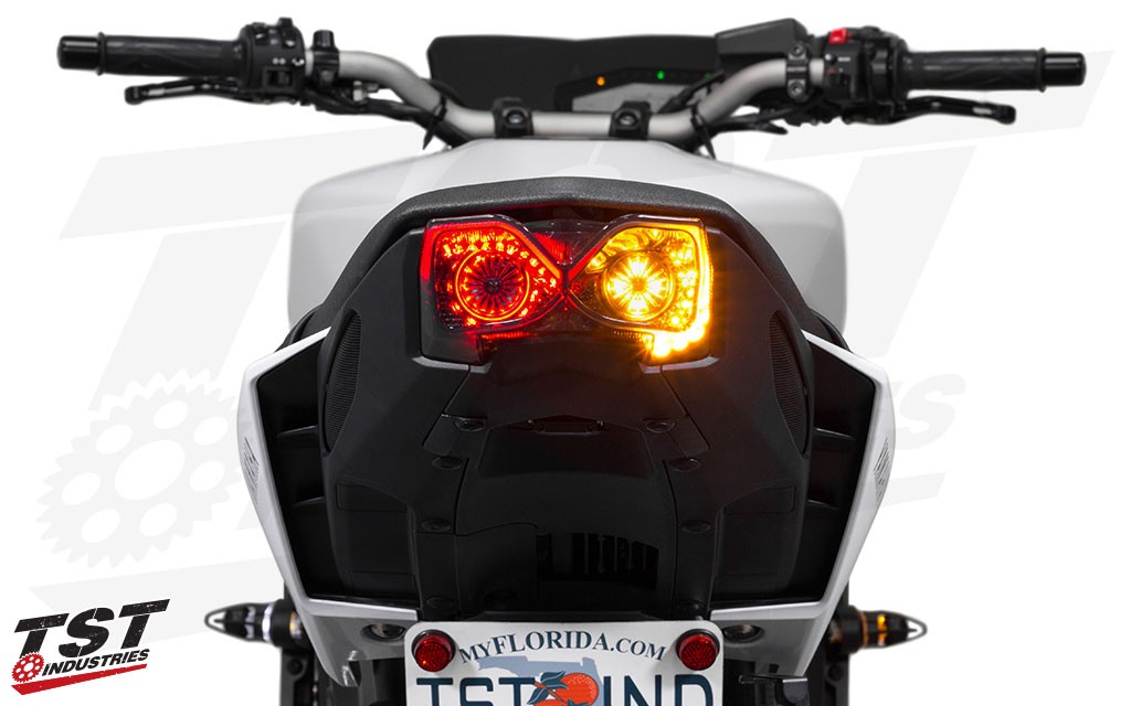 Chrome Led Integrated Tail Turn Signals Light Smoke For 17-19 YAMAHA FZ-09 MT-09 Chrome Led Integrated Tail Turn Signals Light Smoke For 17-19 YAMAHA FZ-09 MT-09