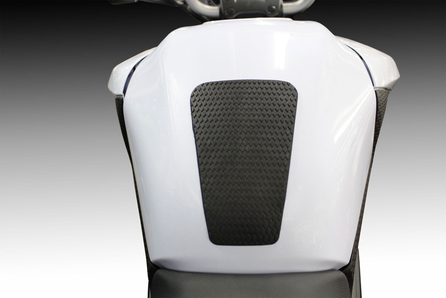 TechSpec Tank Grip Pads Center Tank Protector 90 TechSpec Tank Grip Pads Center Tank Protector 90