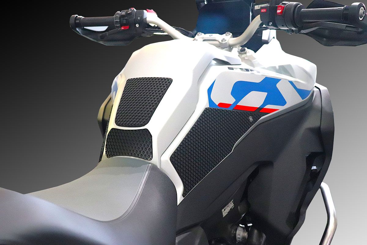 TechSpec Tank Grip Pads for the BMW F 900 GS Adventure (2025+) TechSpec Tank Grip Pads for the BMW F 900 GS Adventure (2025+)