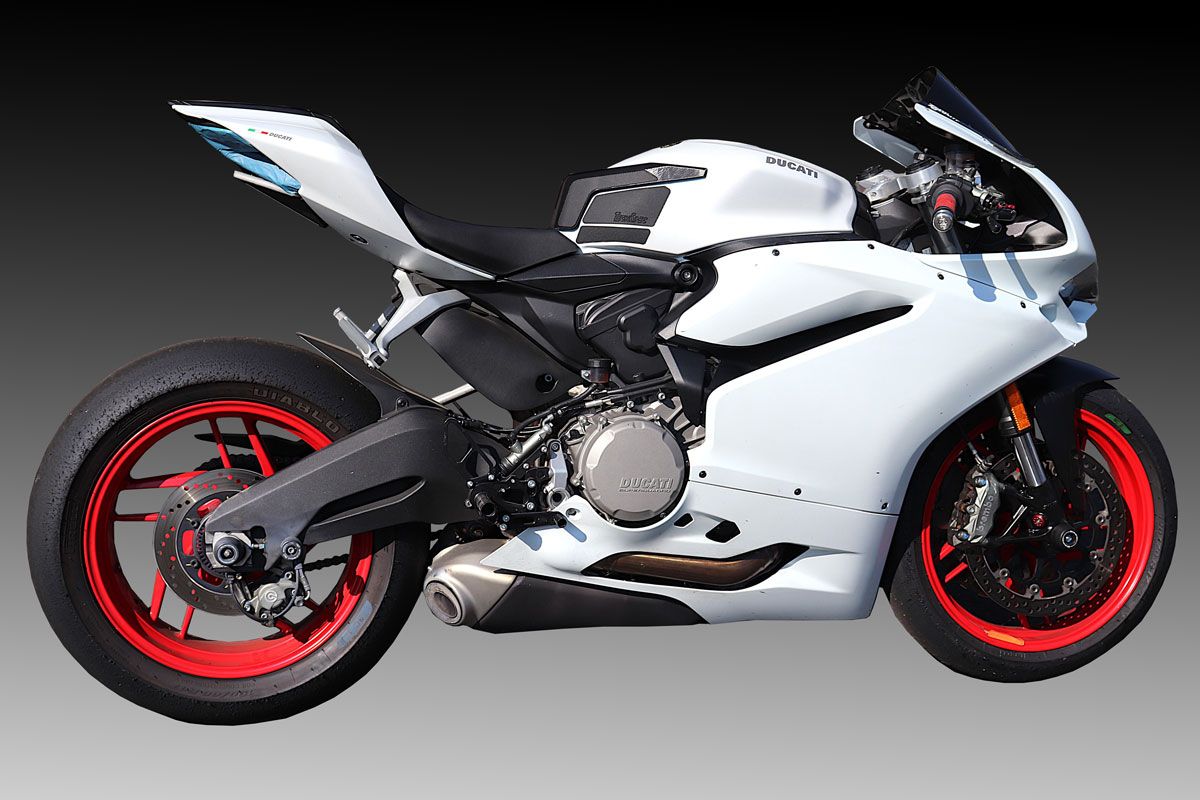 TechSpec Tank Extender and Tank Grip Pads for the Ducati Panigale V2 / 1299 / 1199 / 959 / 899 TechSpec Tank Extender and Tank Grip Pads for the Ducati Panigale V2 / 1299 / 1199 / 959 / 899