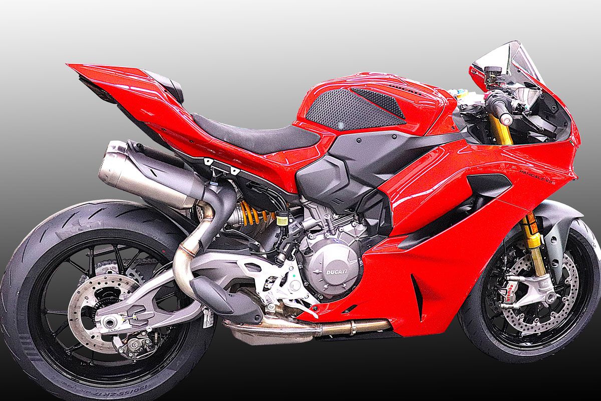 TechSpec Tank Grip Pads for the Ducati Panigale V2 (2025+) TechSpec Tank Grip Pads for the Ducati Panigale V2 (2025+)