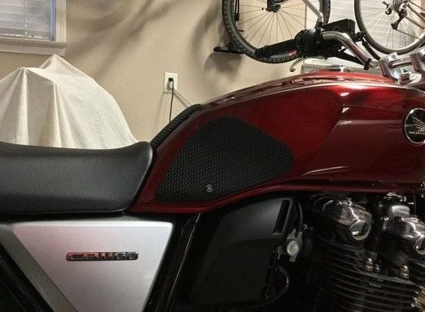 TechSpec Tank Grip Pads for the Honda CB 1100 (14+) Snake Skin Grips TechSpec Tank Grip Pads for the Honda CB 1100 (14+) Snake Skin Grips