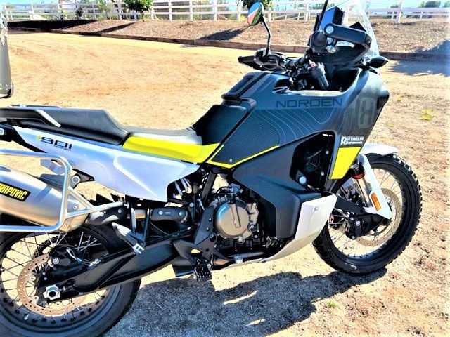 TechSpec Tank Grip Pads for the Husqvarna Norden 901 (2022+) TechSpec Tank Grip Pads for the Husqvarna Norden 901 (2022+)