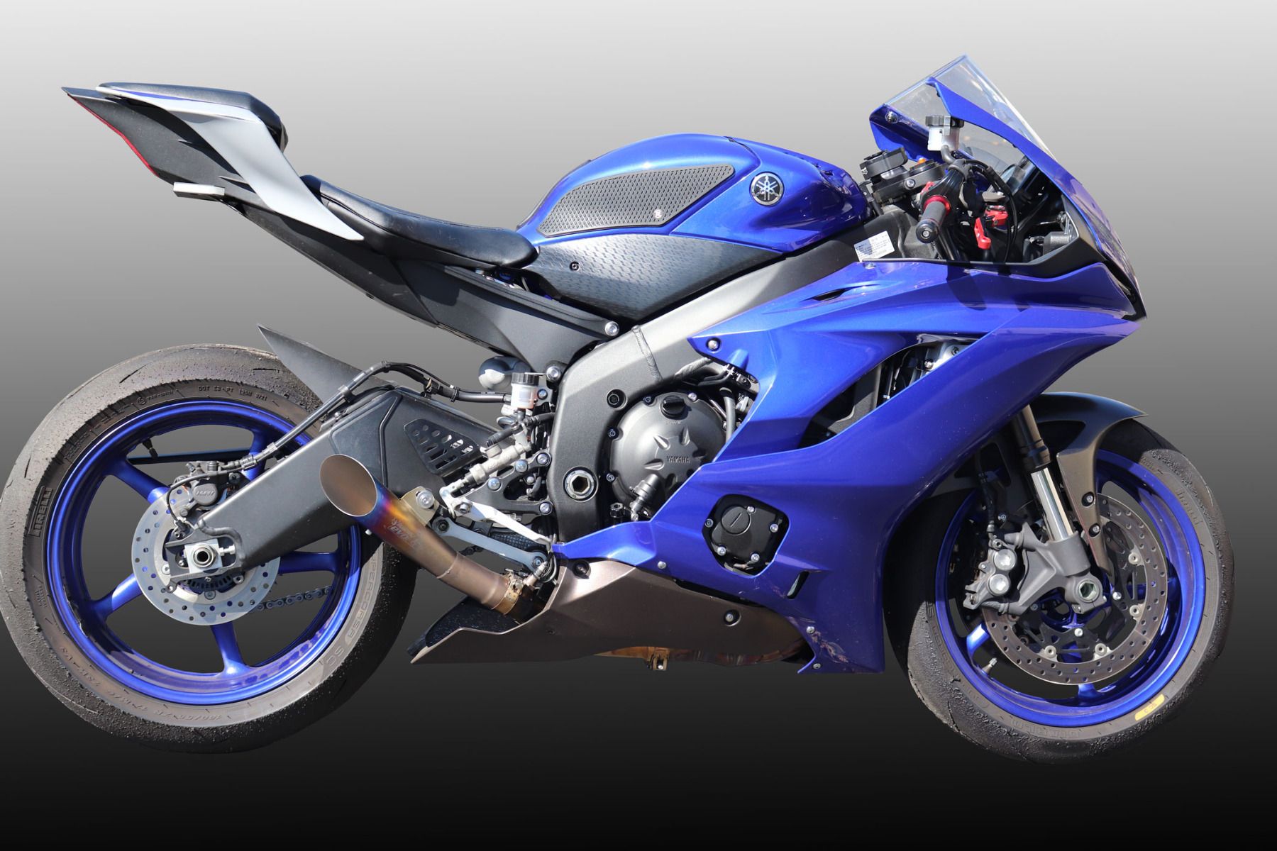 TechSpec Tank Grip Pads for the Yamaha YZF-R6 (17-22) TechSpec Tank Grip Pads for the Yamaha YZF-R6 (17-22)