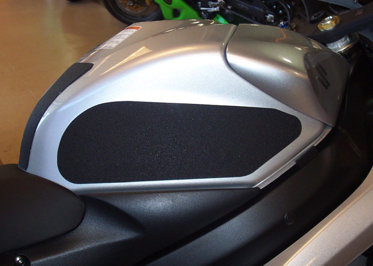 TechSpec TRACK DESIGN Tank Grip Pads for the Suzuki GSX-R600 / GSX-R750 (06-07) TechSpec TRACK DESIGN Tank Grip Pads for the Suzuki GSX-R600 / GSX-R750 (06-07)