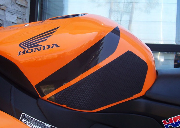 TechSpec Tank Grip Pads for the Honda Repsol Edition (03-07) TechSpec Tank Grip Pads for the Honda Repsol Edition (03-07)