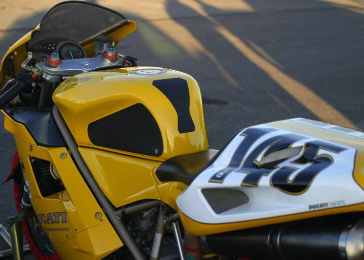 TechSpec Tank Grip Pads for the Ducati 748 / 916 / 996 / 998 TechSpec Tank Grip Pads for the Ducati 748 / 916 / 996 / 998