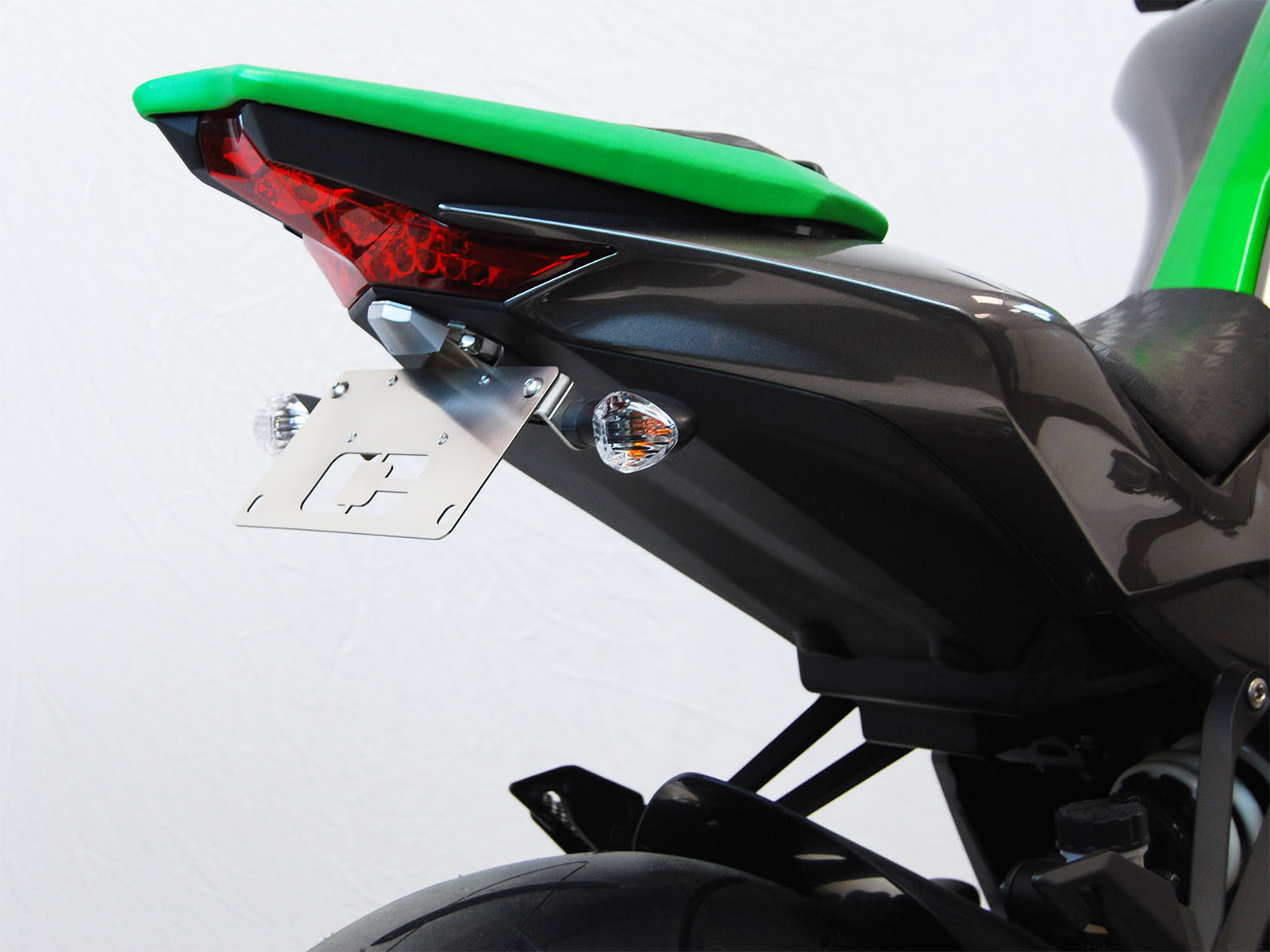 z650 fender eliminator