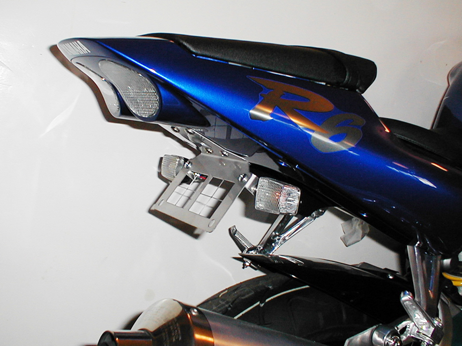 r6 fender eliminator kit