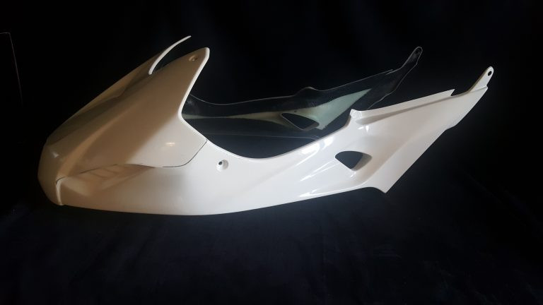 CARBONIN AVIO FIBER AIRBOX COVER WITH SIDE PANELS FOR FOR BMW S1000RR (2010-14) CARBONIN AVIO FIBER AIRBOX COVER WITH SIDE PANELS FOR FOR BMW S1000RR (2010-14)