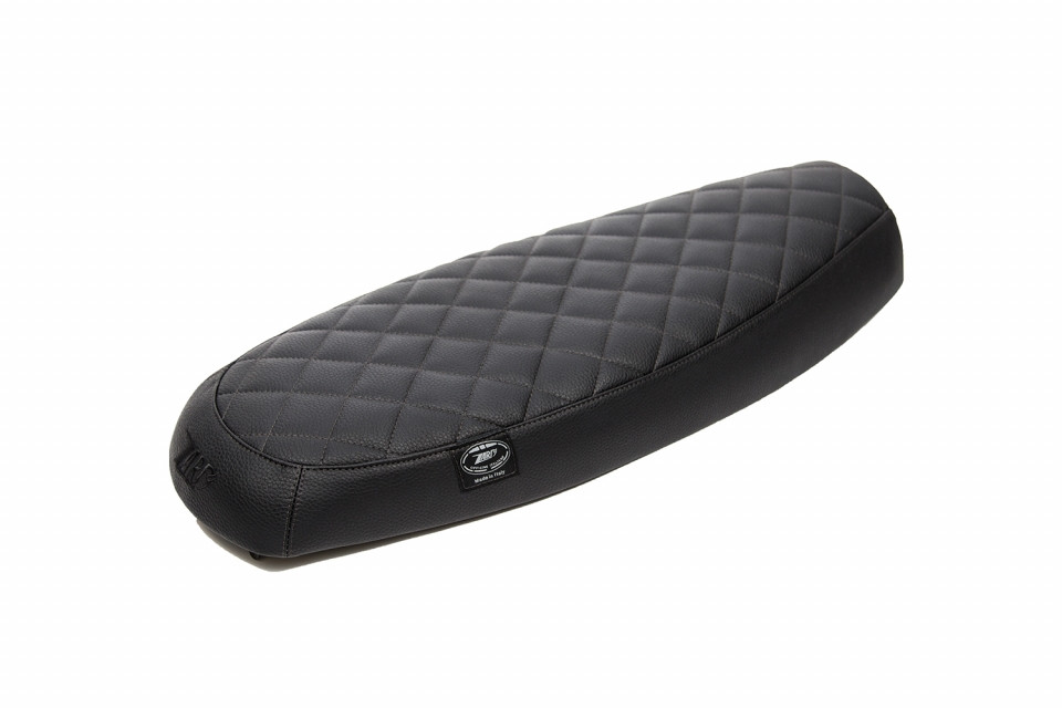 ZARD Slim Seat Lite 'DIAMOND' for Triumph Thruxton Bonneville Street Twin and Scrambler ZARD Slim Seat Lite 'DIAMOND' for Triumph Thruxton Bonneville Street Twin and Scrambler