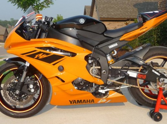 TechSpec Tank Grip Pads for the Yamaha YZF-R6 (06-07) TechSpec Tank Grip Pads for the Yamaha YZF-R6 (06-07)