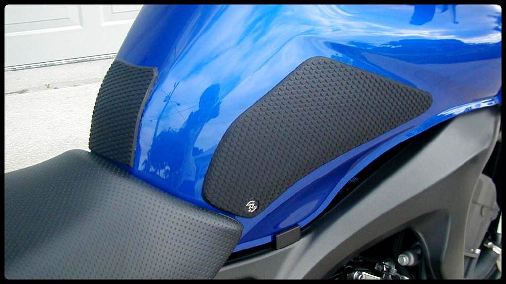 TechSpec Tank Grip Pads for the Yamaha FZ6 (04-09) TechSpec Tank Grip Pads for the Yamaha FZ6 (04-09)