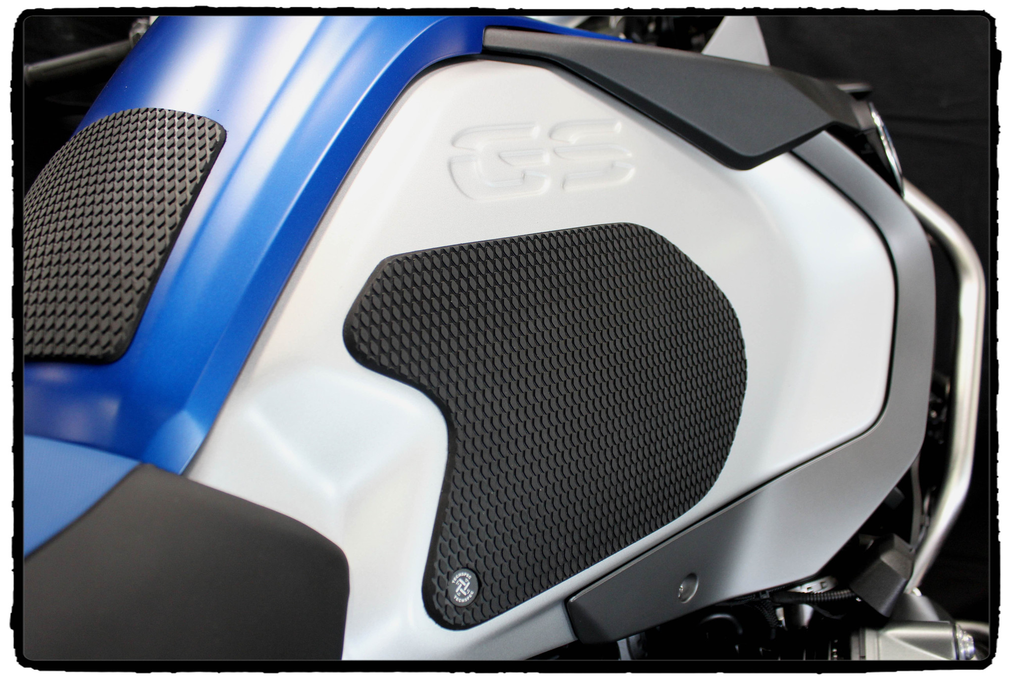 TechSpec Tank Grip Pads for the BMW R 1200 / 1250 GS adventure (14+)