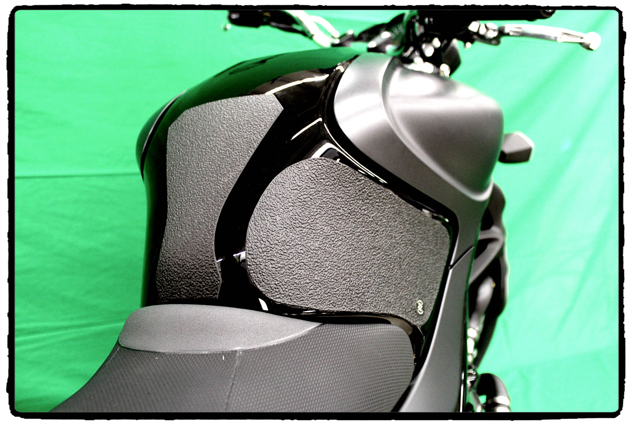TechSpec Tank Grip Pads for the Suzuki SFV 650 Gladius (09-15) TechSpec Tank Grip Pads for the Suzuki SFV 650 Gladius (09-15)