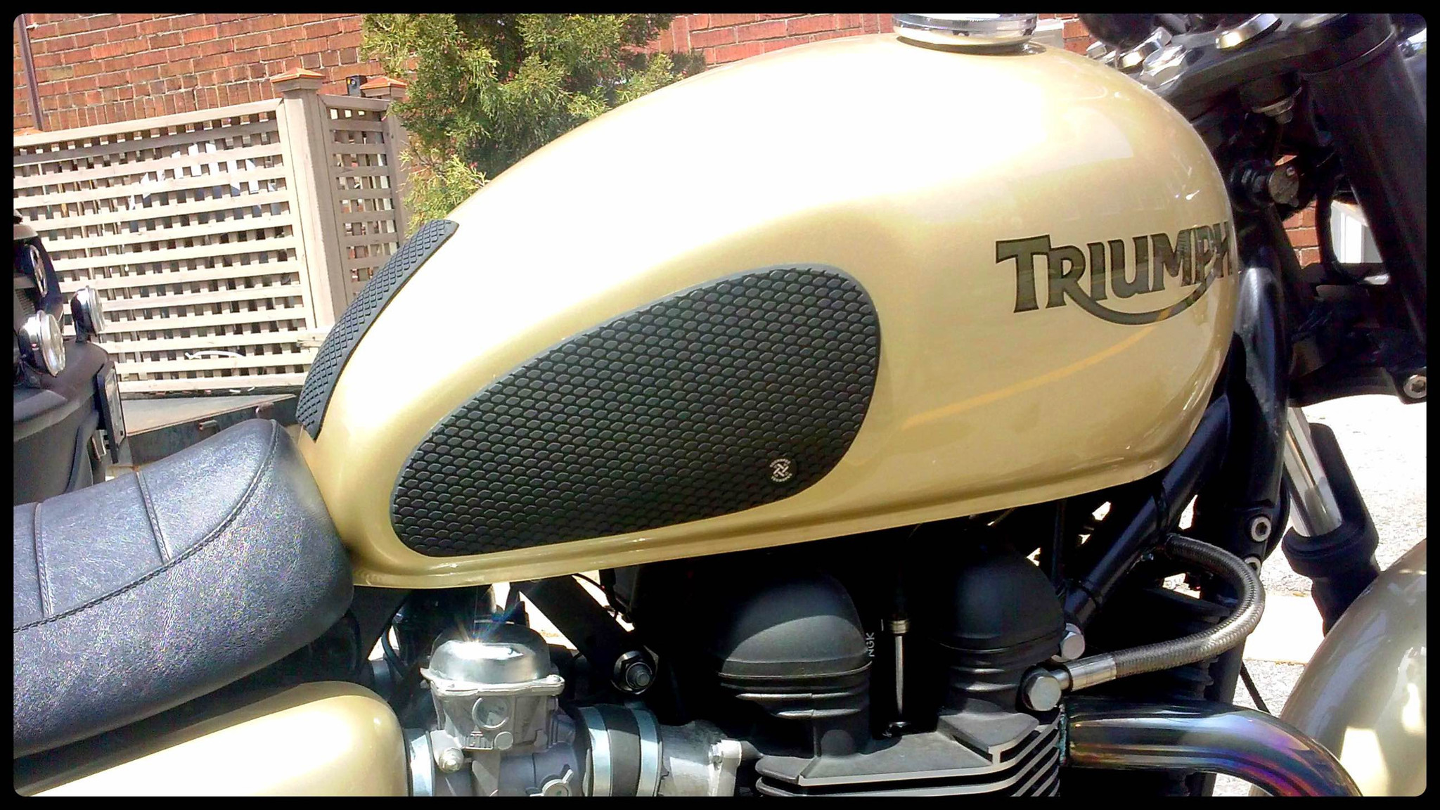 TechSpec Tank Grip Pads for the Triumph Bonneville (20092012)