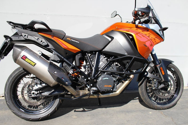 TechSpec Tank Grip Pads for the KTM 1190 Adventure / 1190 Adventure R / 1290 Super Adventure (13-20) TechSpec Tank Grip Pads for the KTM 1190 Adventure / 1190 Adventure R / 1290 Super Adventure (13-20)
