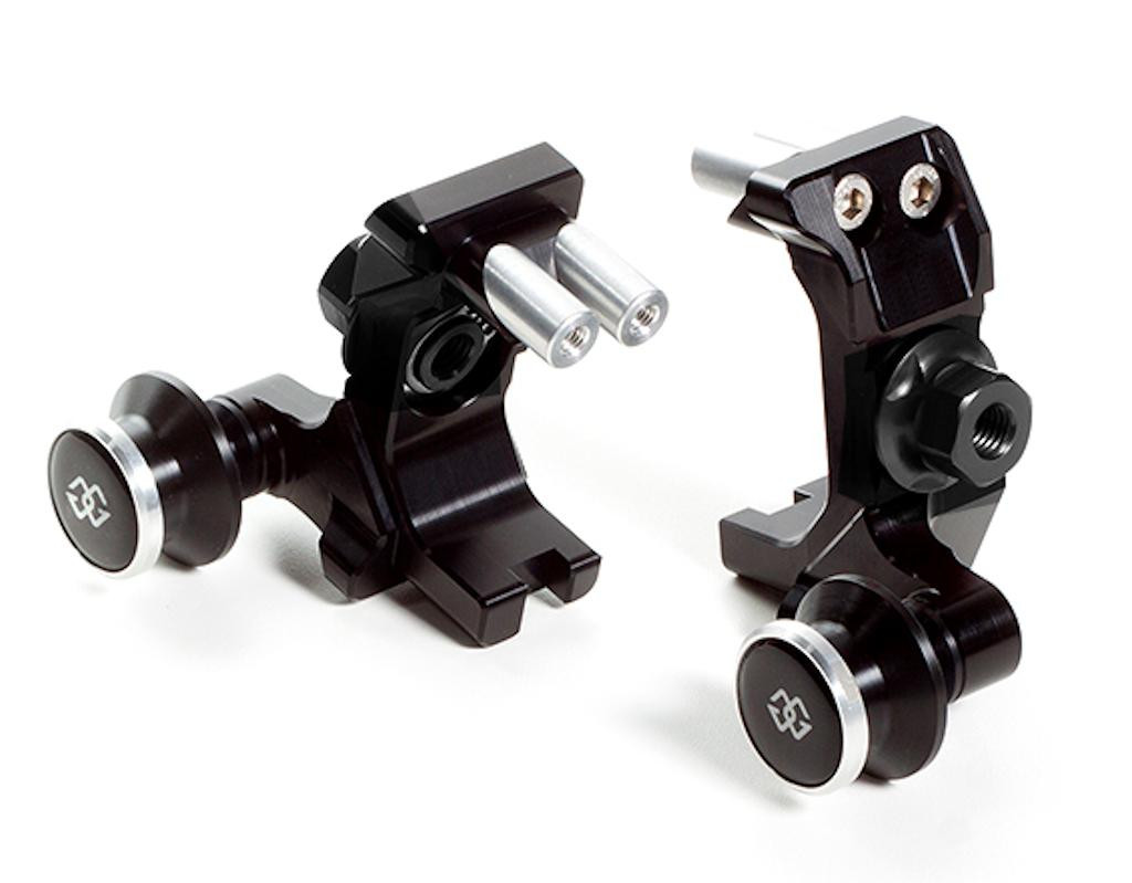 Gilles AXB Chain Adjuster for the Yamaha FZ-07/MT-07 and XSR700 Gilles AXB Chain Adjuster for the Yamaha FZ-07/MT-07 and XSR700