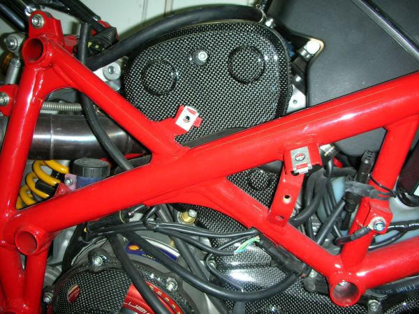 CARBONVANI - DUCATI 848 / 1098 & 1198 CARBON FIBER ENGINE BELT COVER (2007-13) CARBONVANI - DUCATI 848 / 1098 & 1198 CARBON FIBER ENGINE BELT COVER (2007-13)