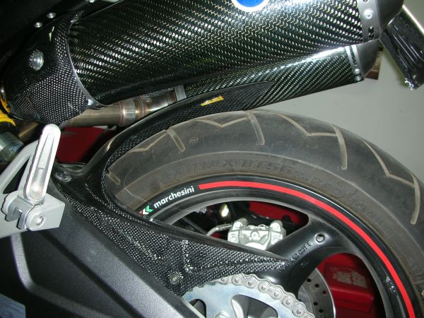 CARBONVANI - DUCATI MONSTER 696 / 795 CARBON FIBER REAR HUGGER CARBONVANI - DUCATI MONSTER 696 / 795 CARBON FIBER REAR HUGGER