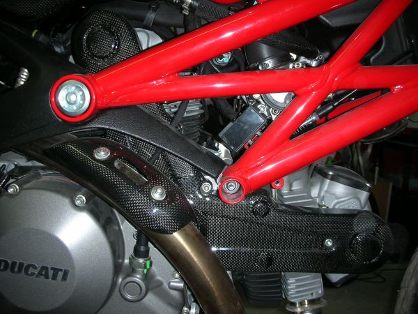 CARBONVANI - DUCATI MONSTER / HYPERMOTARD 1100 EVO CARBON FIBER COMPLETE TIMING BELT COVER KIT CARBONVANI - DUCATI MONSTER / HYPERMOTARD 1100 EVO CARBON FIBER COMPLETE TIMING BELT COVER KIT