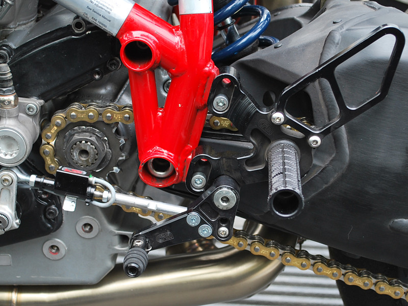 WOODCRAFT Ducati 848 /1098 / 1198 / 848 EVO Black Complete Rearset Kit