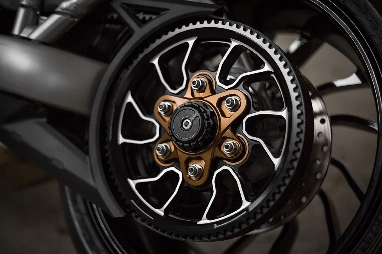 AEM FACTORY - 'STAR-6' DUCATI 6 HOLE ALUMINIUM BILLET LIGHTWEIGHT HUB FLANGE AEM FACTORY - 'STAR-6' DUCATI 6 HOLE ALUMINIUM BILLET LIGHTWEIGHT HUB FLANGE