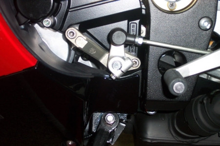 Gilles Shift Holder Support Kit for Suzuki GSX-R1000 (2007-2008) Gilles Shift Holder Support Kit for Suzuki GSX-R1000 (2007-2008)