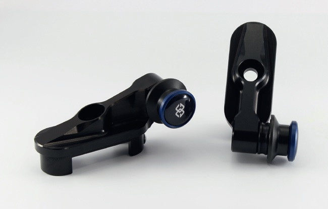 Gilles AXB Chain Adjuster for the Suzuki SV650 (2016) Gilles AXB Chain Adjuster for the Suzuki SV650 (2016)