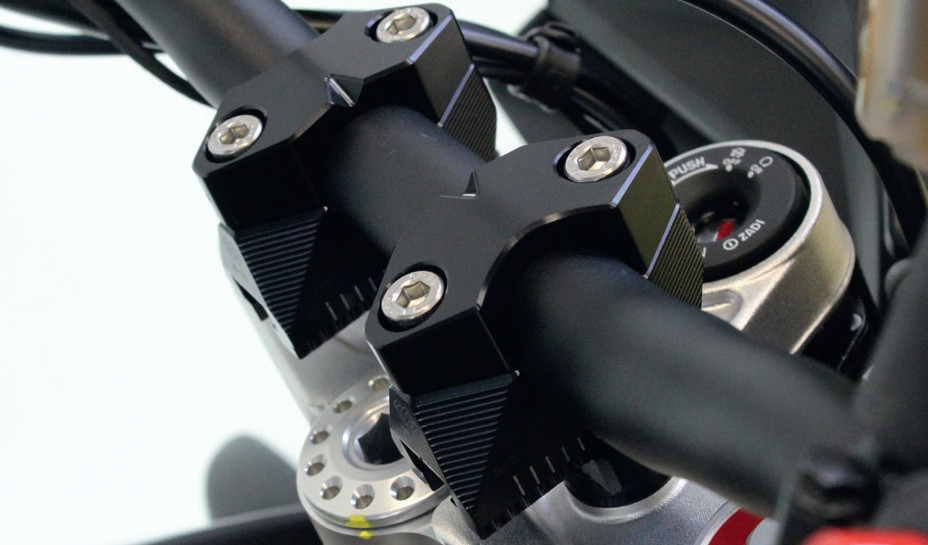 Gilles 2D.GT Adjustable Handlebar Risers for the Aprilia Tuono V4 R