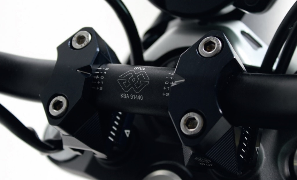 Gilles 2D.GT Adjustable Handlebar Risers for the Yamaha XSR700