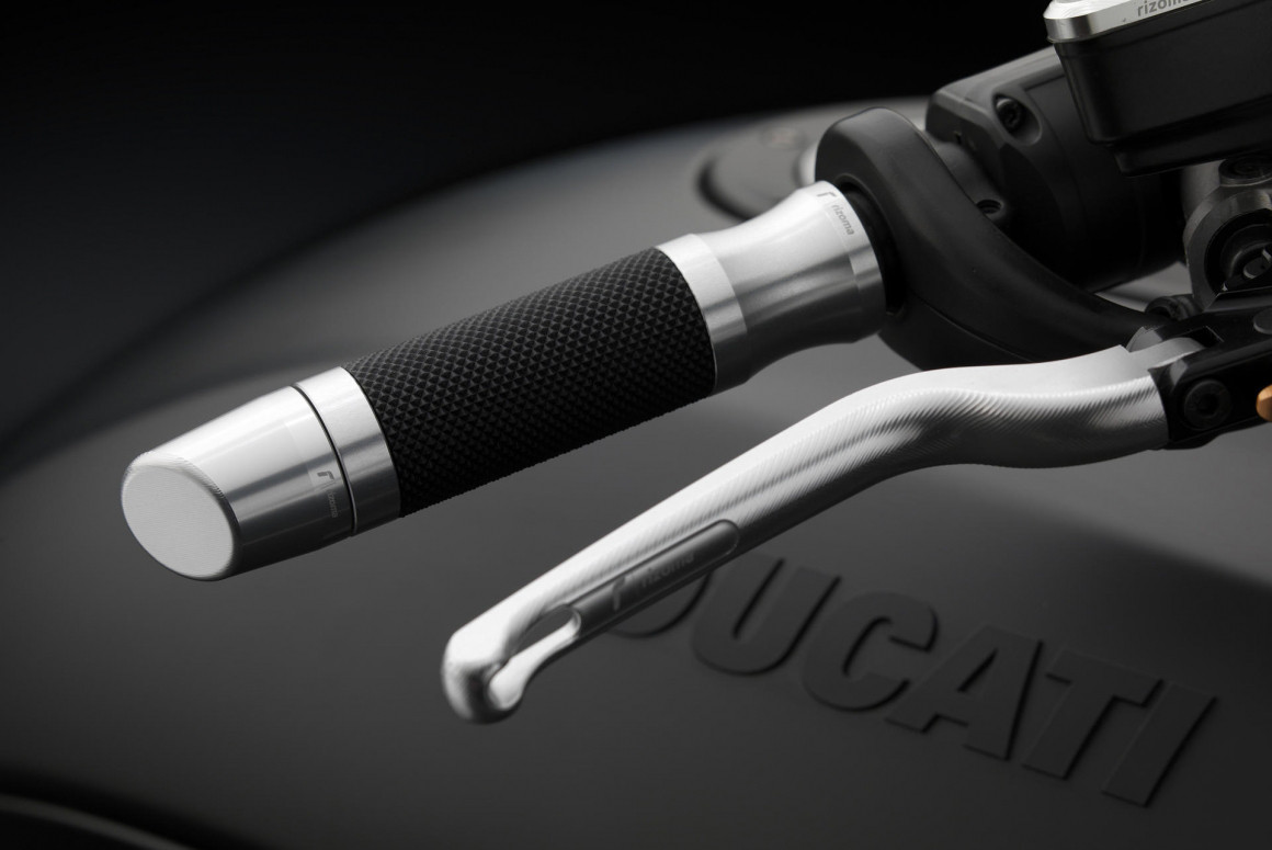 Rizoma SPORT Grips For Bikes with 'FlyByWire' Throttle Control