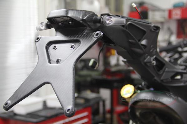 CARBONVANI - DUCATI 1299 PANIGALE CARBON FIBER LICENCE PLATE HOLDER (USA) CARBONVANI - DUCATI 1299 PANIGALE CARBON FIBER LICENCE PLATE HOLDER (USA)