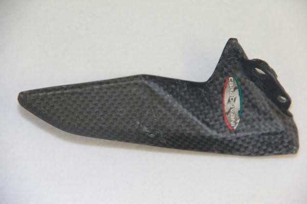 CARBONVANI - DUCATI 1199 / 1299 PANIGALE CARBON FIBER LOWER CHAIN GUARD (Shark Fin) CARBONVANI - DUCATI 1199 / 1299 PANIGALE CARBON FIBER LOWER CHAIN GUARD (Shark Fin)