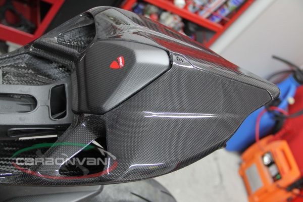 CARBONVANI - DUCATI 899 PANIGALE CARBON FIBER TAIL SECTION RACING VERSION CARBONVANI - DUCATI 899 PANIGALE CARBON FIBER TAIL SECTION RACING VERSION